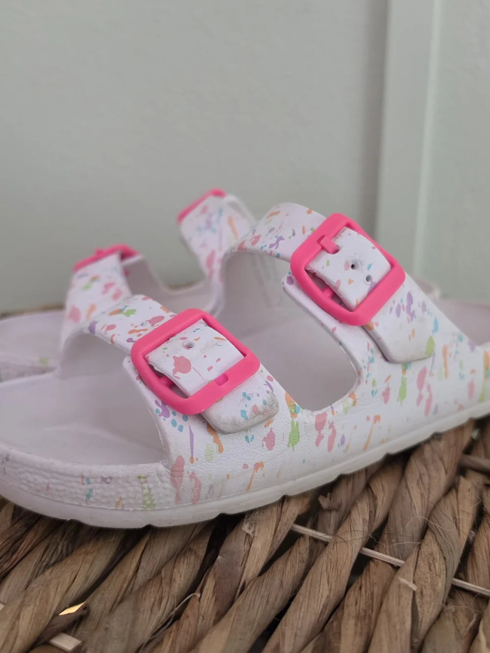 Children's Place White Paint-Splash Sandals Size 2 Kids